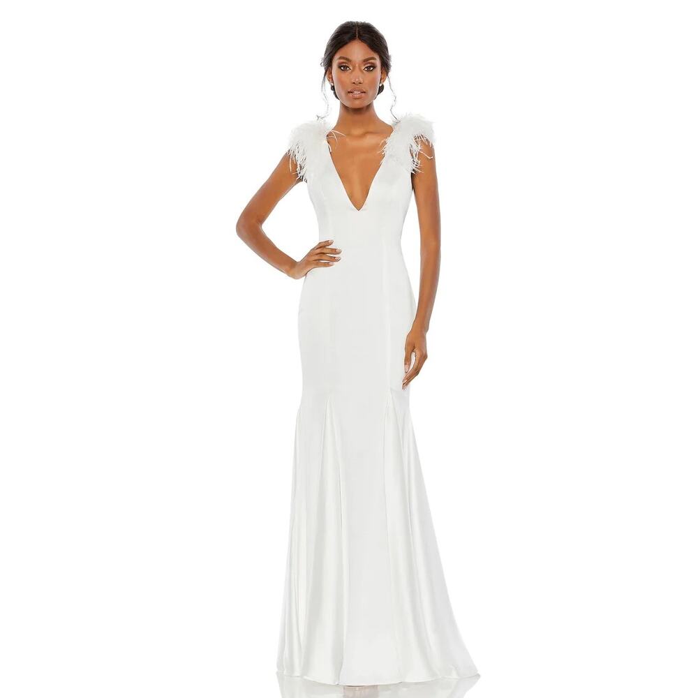 Mac Duggal 68137 White Feather Shoulder V-Neck Satin Formal Gown Size 6 NWT